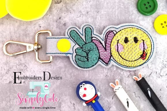 Explore the ITH Snaptab Peace Love Smiley Face Design
